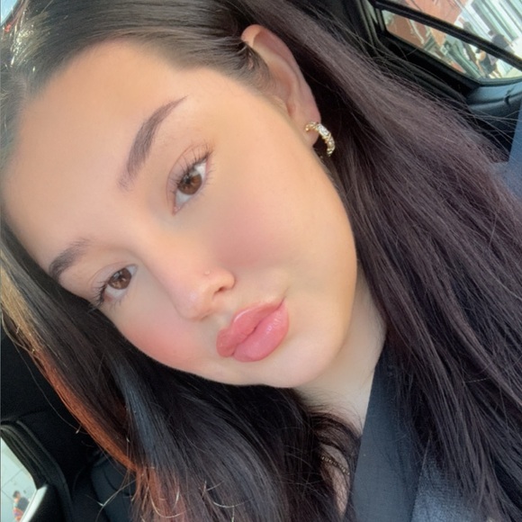 Meet your Posher, Skylar-Grace - Picture 1 of 1